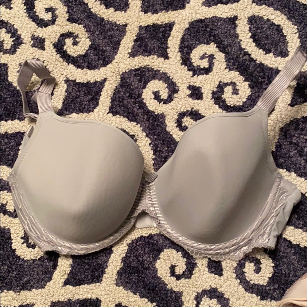 Wacoal bra 38DD pale gray